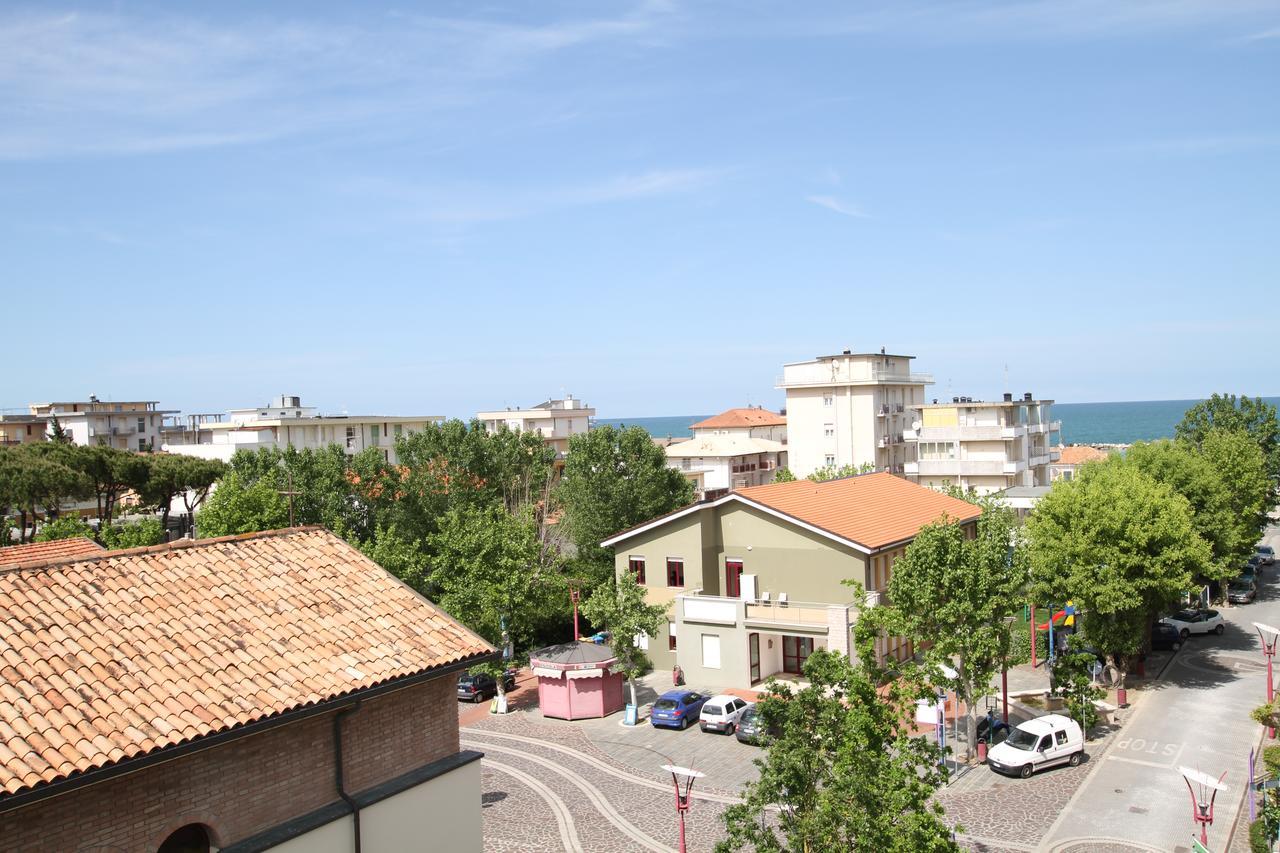 Hotel Capri Bellaria-Igea Marina Exterior photo